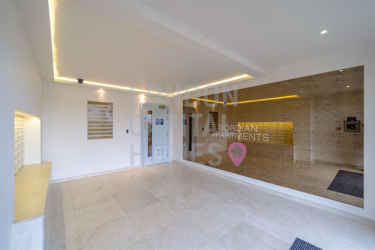 Gordian Apartments, 34 Cable Walk, London